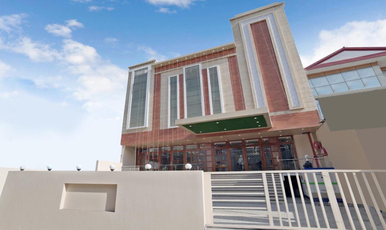 Treebo G K Residency Near Dehradun Railway Station Hotel Kültér fotó